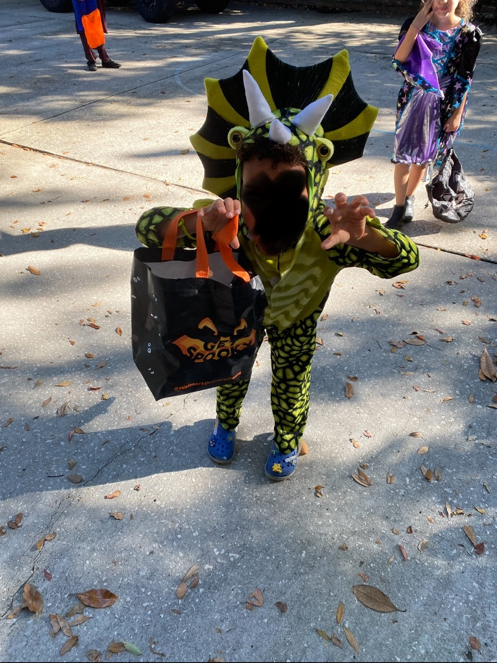Rubie's Yellow and Black Triceratops Kids Costume - Picture 2 of 2